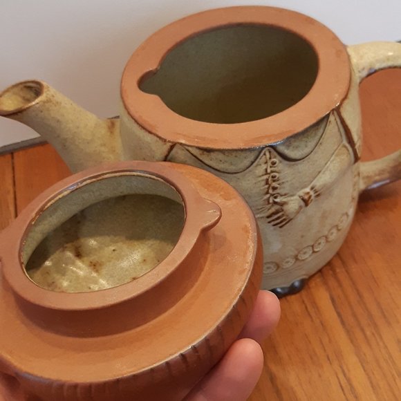 Vintage Japanese Stoneware Teapot - Granny - Grandma - Old Lady - Japan - Picture 7 of 10